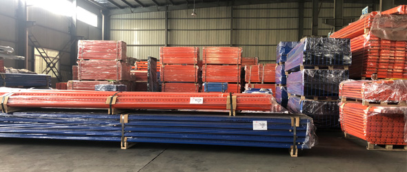 Export packaging of racking beams and uprights with steel strapping